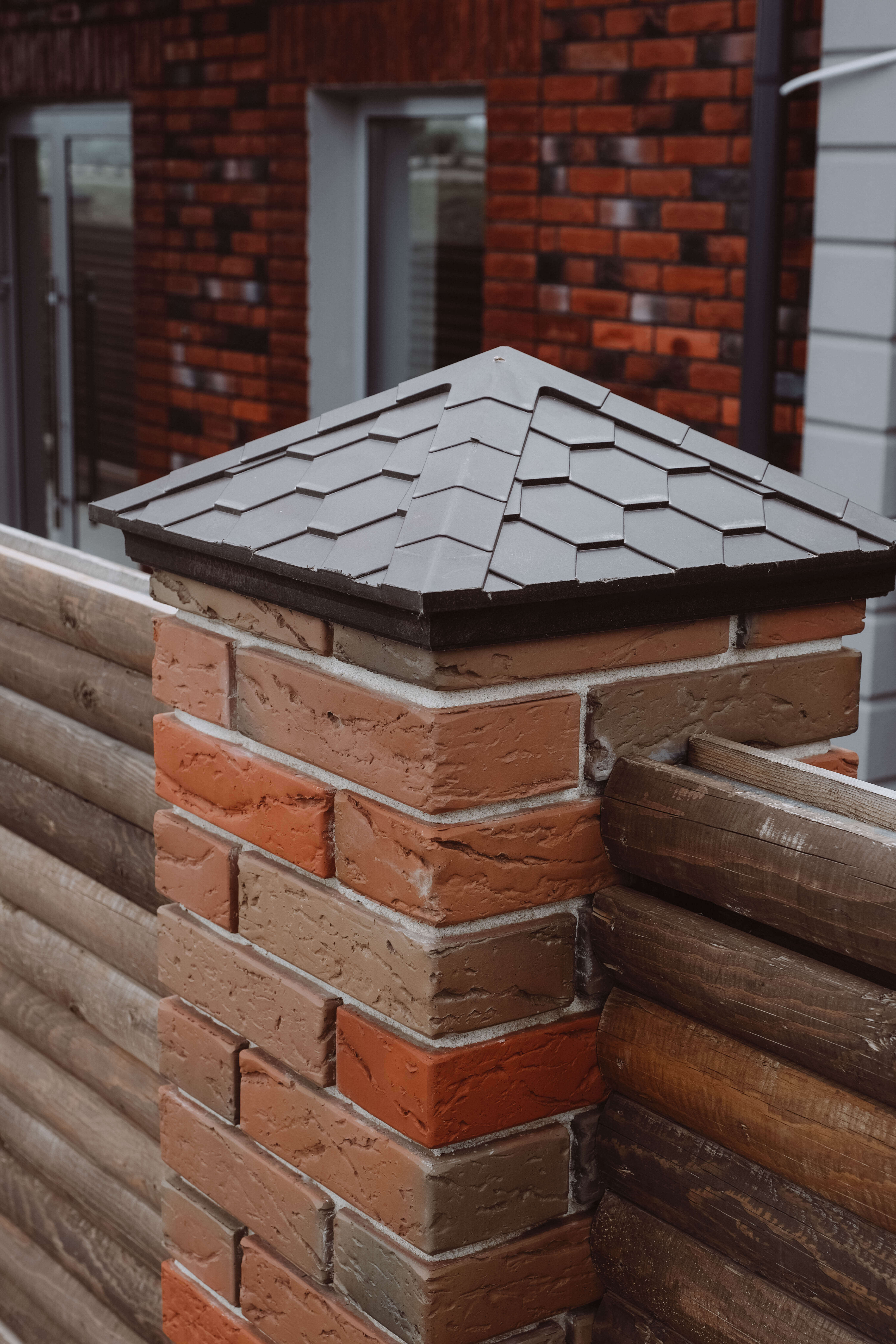 Колпак Zking Эверест Коричневый на столб 1.5х1.5 кирпича (390х390мм) в Липецке фото