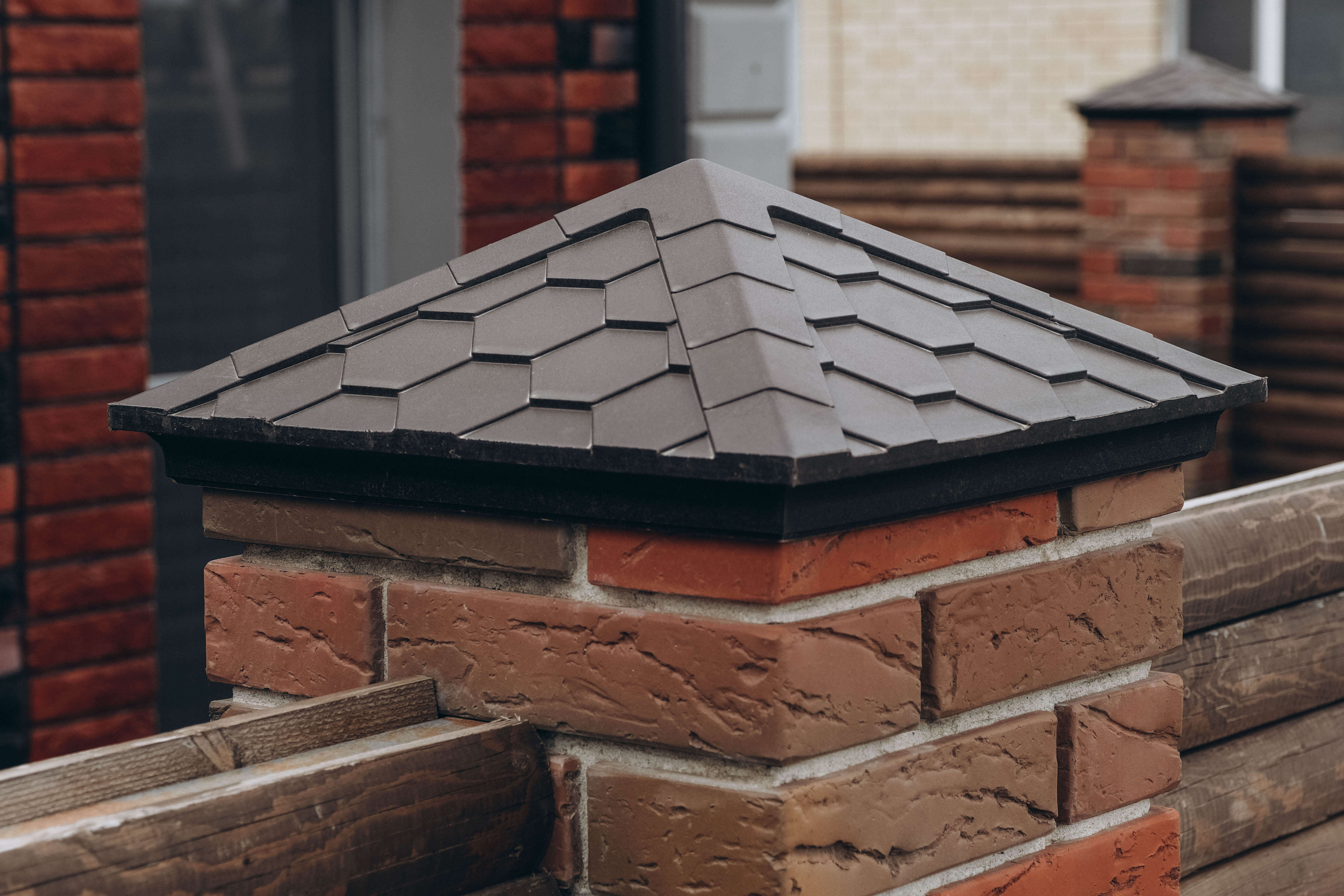 Колпак Zking Эверест Коричневый на столб 1.5х1.5 кирпича (390х390мм) в Липецке фото